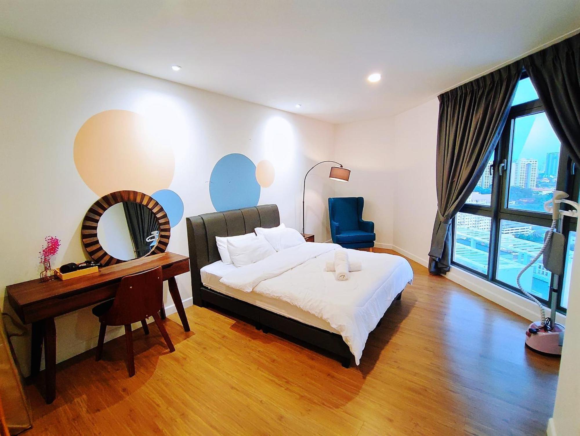 Séjour chez l'habitant Mid Valley Nearby Double 2suite 4-6pax *