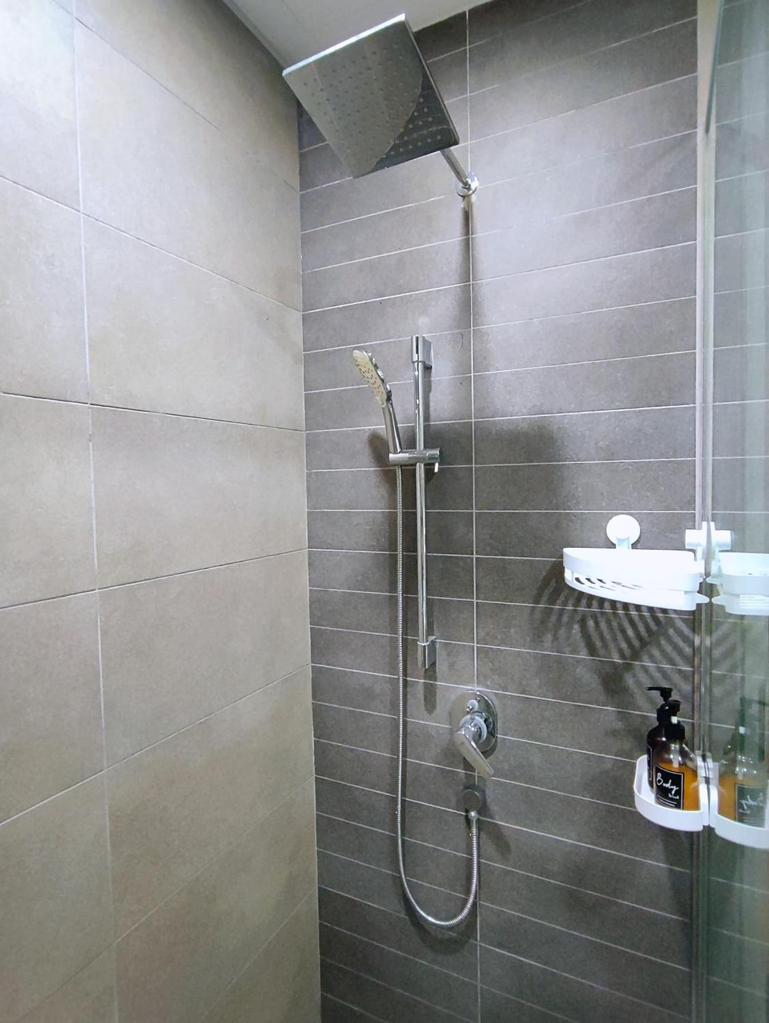 Mid Valley Nearby Double 2suite 4-6pax Séjour chez l'habitant
