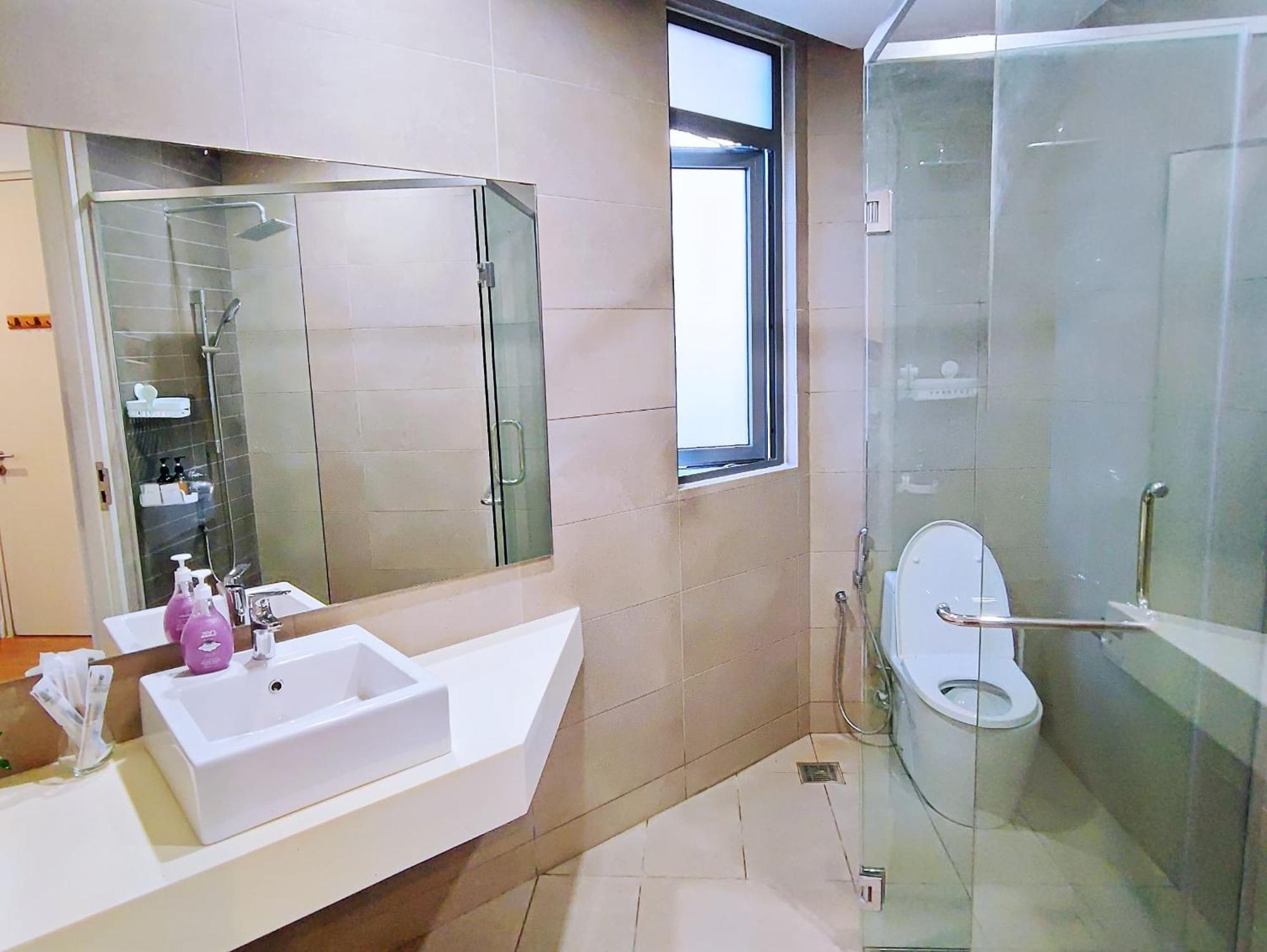 Mid Valley Nearby Double 2suite 4-6pax Séjour chez l'habitant