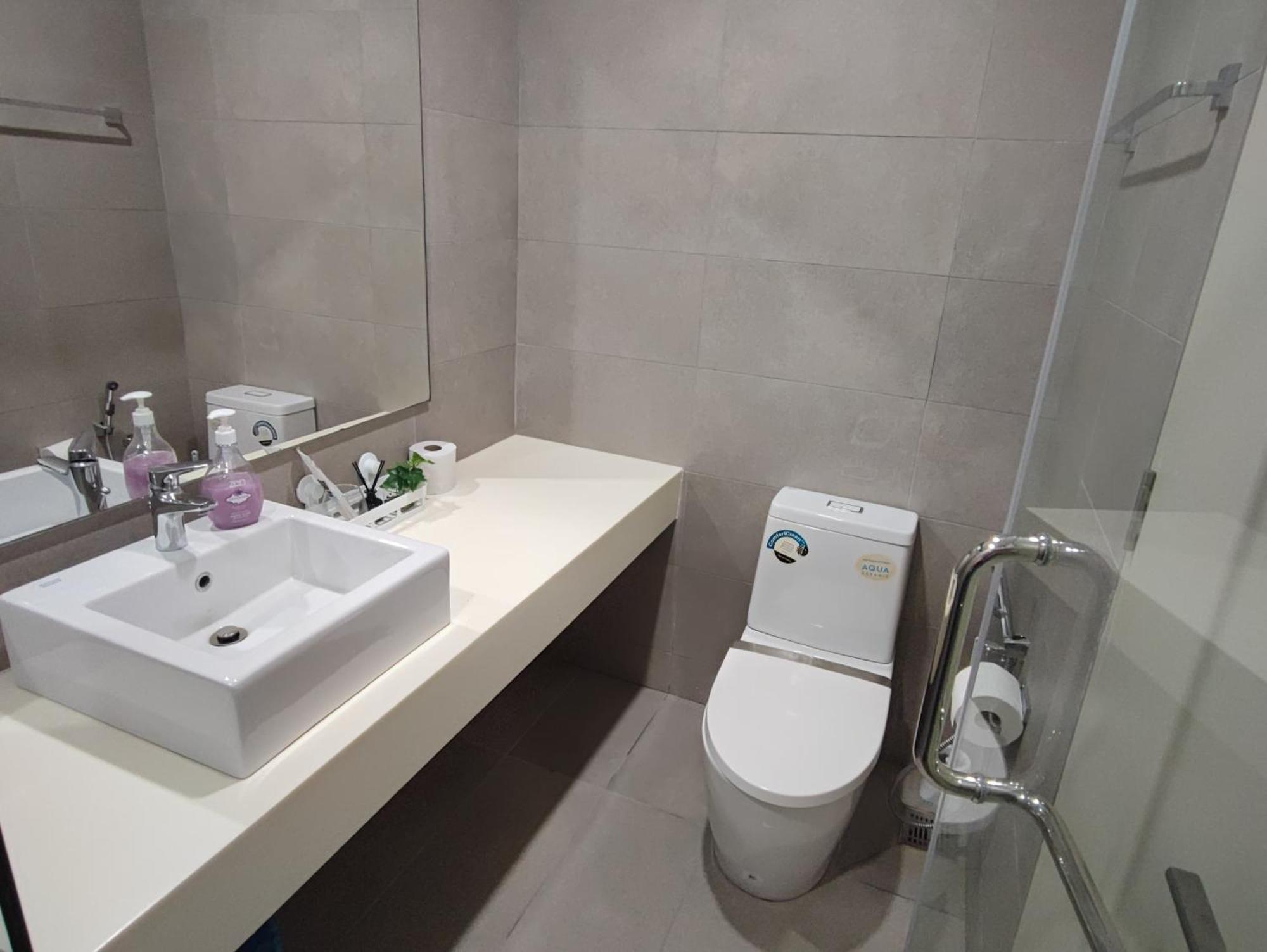 Mid Valley Nearby Double 2suite 4-6pax Séjour chez l'habitant